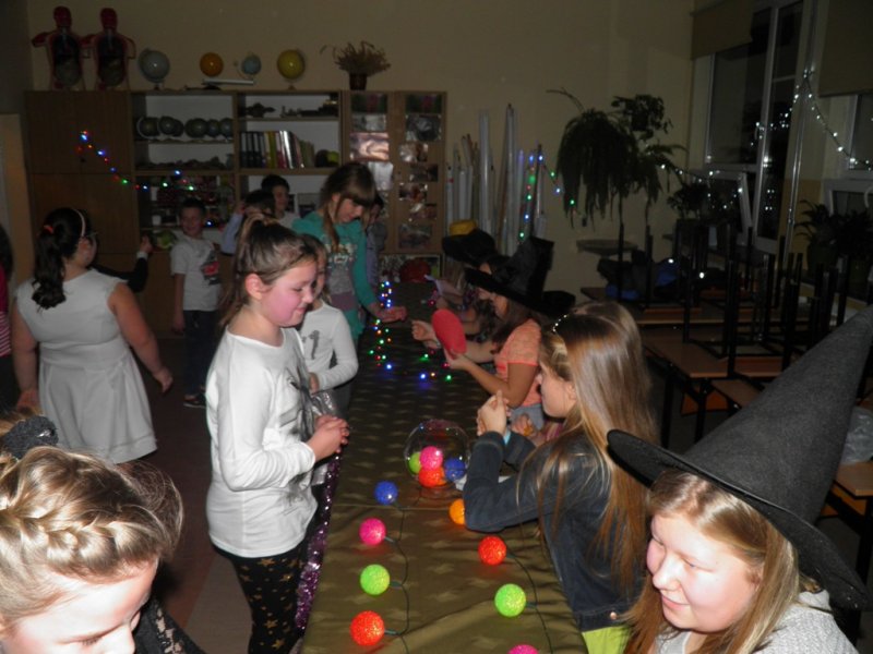 Zabawa andrzejkowo - integracyjna SP